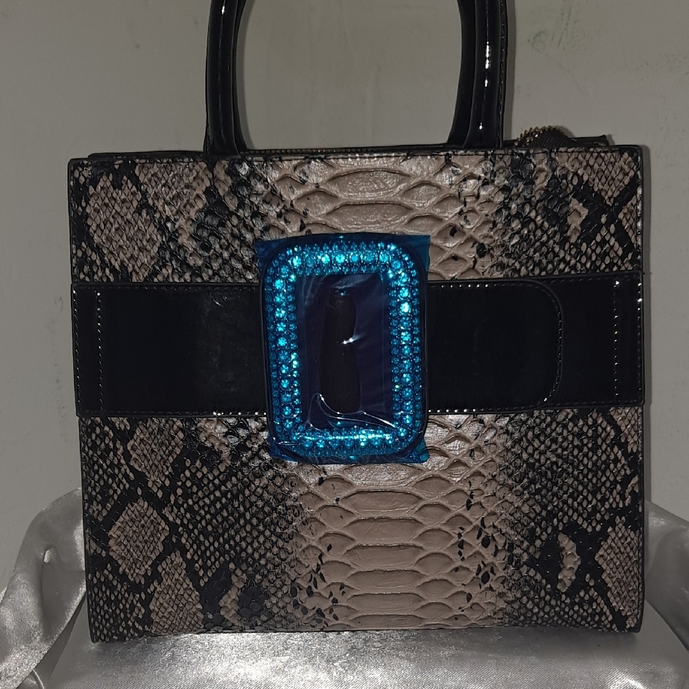 NEW Chic Snakeskin Satchel with Blue Accent (P-8)